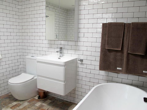 Apple Tree Cottage - VIC Tourism 3