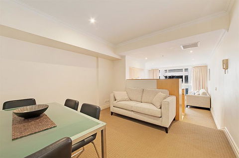 Wyndel Apartments Sydney CBD - Bond - VIC Tourism 9