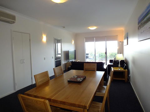 Pacific Marina Apartments - VIC Tourism 37