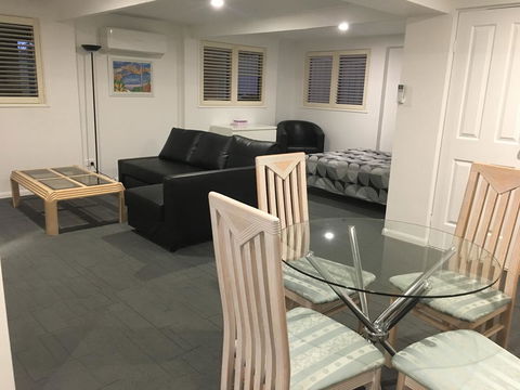 Arena Blanca Studio Apartment - VIC Tourism 10