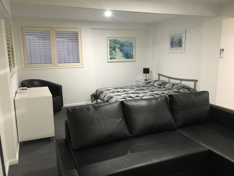 Arena Blanca Studio Apartment - VIC Tourism 6