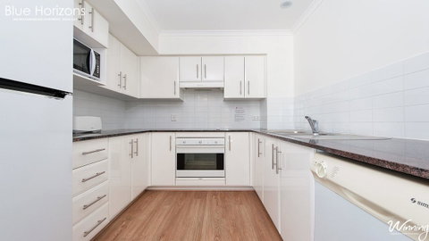 Blue Horizons, Unit 808, 41-45 Shoal Bay Road - VIC Tourism 7
