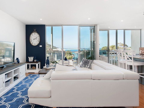 Blue View @ Fingal Bay - VIC Tourism 0