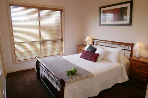 Nightingale Villas - VIC Tourism 3