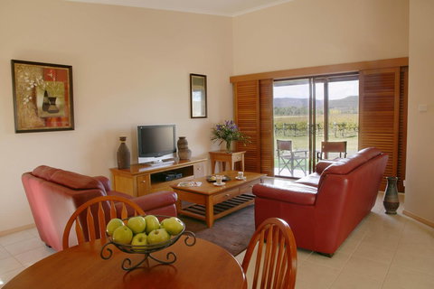 Nightingale Villas - VIC Tourism 8