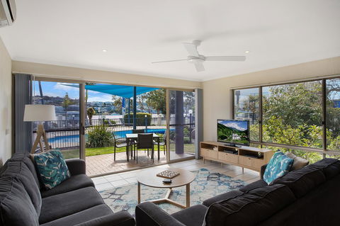 Sails Luxury Apartments Merimbula - VIC Tourism 4