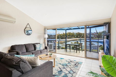 Sails Luxury Apartments Merimbula - VIC Tourism 32