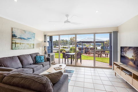 Sails Luxury Apartments Merimbula - VIC Tourism 36