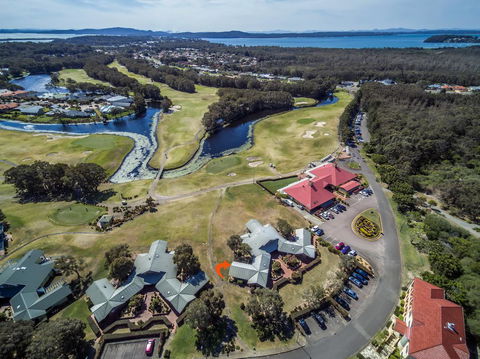 Condo 105 @ Horizons Golf Resort - Salamander Bay NSW - VIC Tourism 7