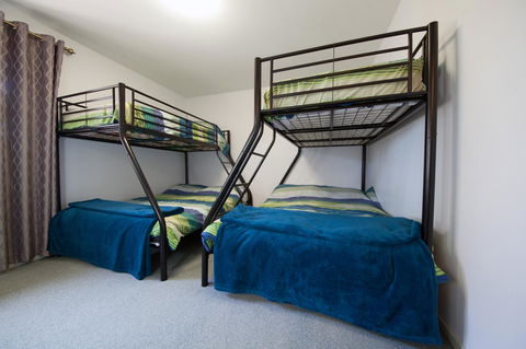 Condo 105 @ Horizons Golf Resort - Salamander Bay NSW - VIC Tourism 10