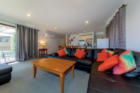 Condo 105 @ Horizons Golf Resort - Salamander Bay NSW - VIC Tourism 23