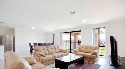 Jindabyne Executive - VIC Tourism 5