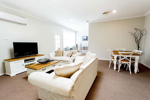 Bundanoon Country Inn Motel - VIC Tourism 30