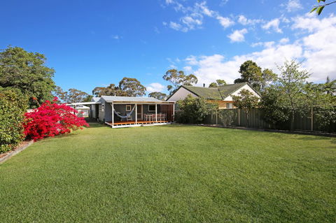 Hayes Beach House I Award Winner I 4 Mins To Beach - VIC Tourism 8