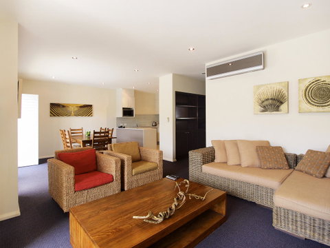 Oaks Port Stephens Pacific Blue Resort - VIC Tourism 5