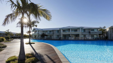 Oaks Port Stephens Pacific Blue Resort - VIC Tourism 0