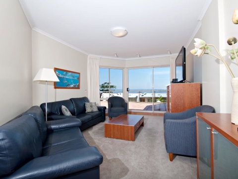 Messines Street, Breakwater Apartment, 104 - VIC Tourism 1