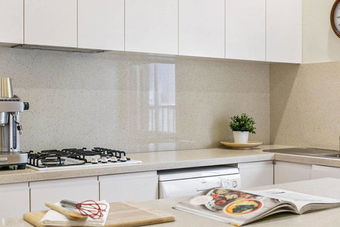 Oversized 2 Bedroom Manly Beach House - VIC Tourism 2