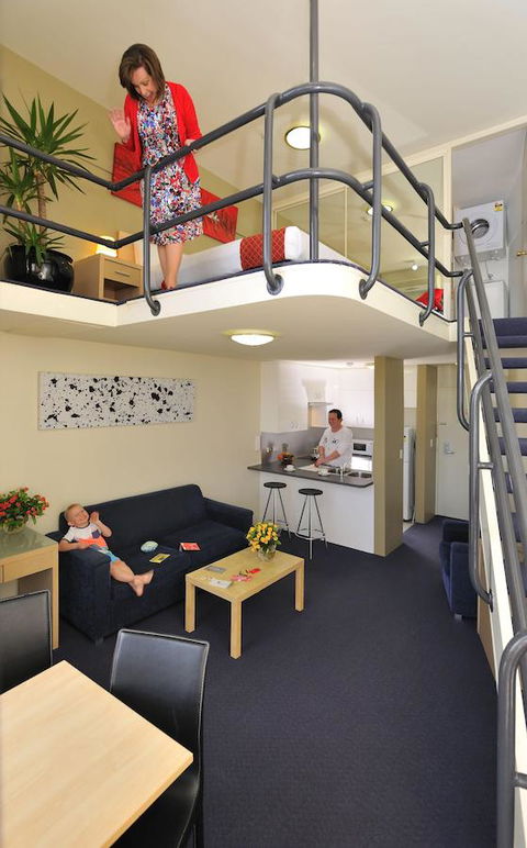 Metro Apartments On Darling Harbour - VIC Tourism 3