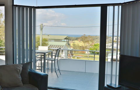 The Boat House - VIC Tourism 1