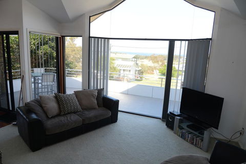 The Boat House - VIC Tourism 6