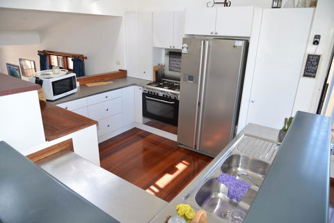 The Boat House - VIC Tourism 5