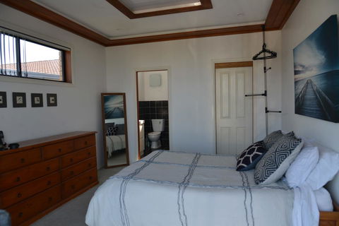 The Boat House - VIC Tourism 7