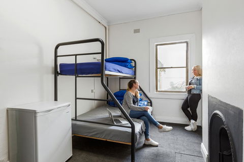 Ady's Place Backpackers, Sydney - VIC Tourism 1