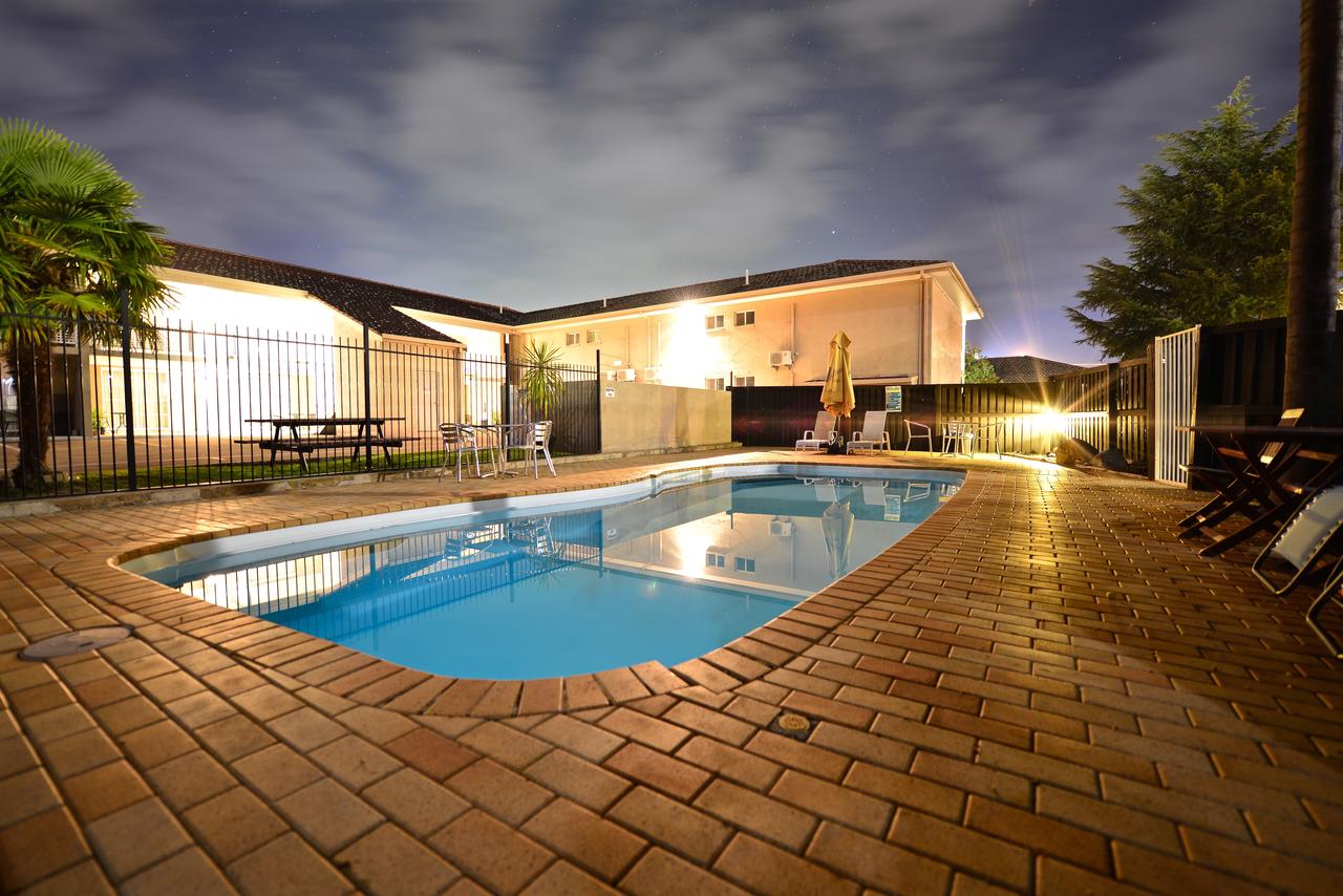 Girilambone NSW VIC Tourism
