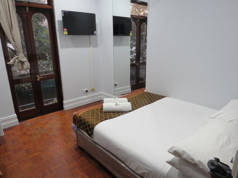 Newtown Cozy Stays - VIC Tourism 4