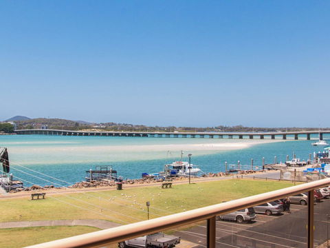 Shoreline 7 - VIC Tourism 1