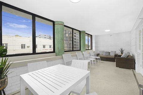 Horse And Jockey Hotel Homebush - VIC Tourism 21