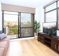 Vibrant inner-city living - Darling Harbour fringe - VIC Tourism