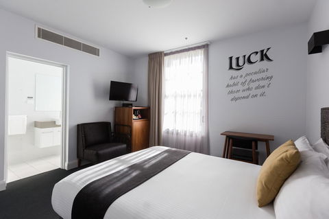The Lucky Hotel - VIC Tourism 3