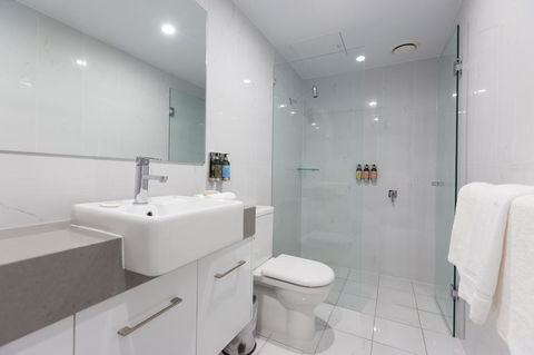 The Lucky Hotel - VIC Tourism 5