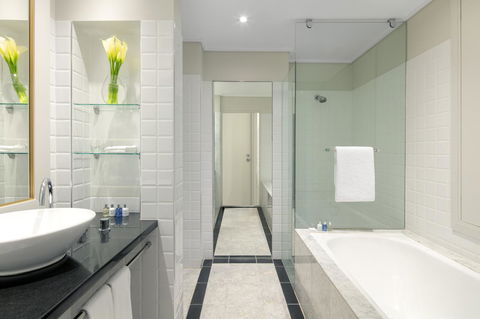 Radisson Blu Plaza Hotel Sydney - VIC Tourism 7