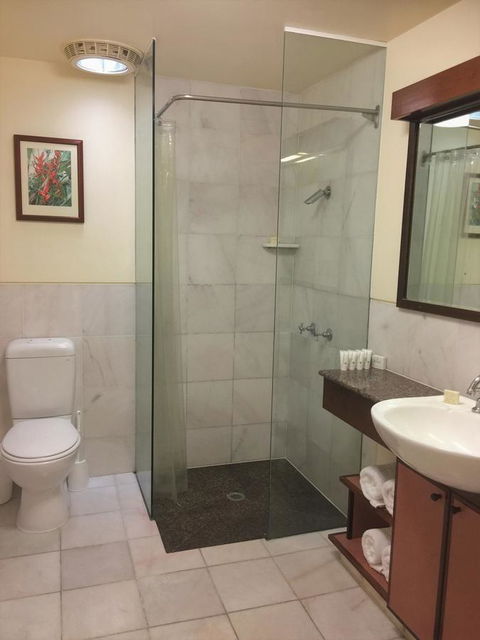 Beach Hotel Resort - VIC Tourism 29