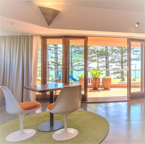 Beach Hotel Resort - VIC Tourism 5