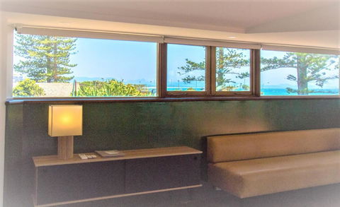 Beach Hotel Resort - VIC Tourism 13