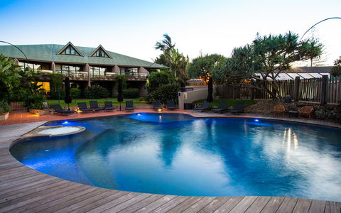 Beach Hotel Resort - VIC Tourism 30
