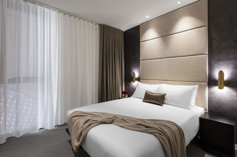 SKYE Suites Sydney - VIC Tourism 23