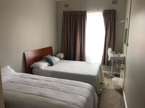 Lakes And Ocean Hotel Forster - VIC Tourism 23