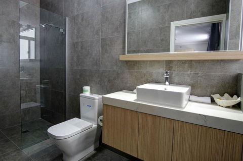 Lakes And Ocean Hotel Forster - VIC Tourism 14