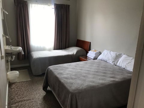 Lakes And Ocean Hotel Forster - VIC Tourism 22