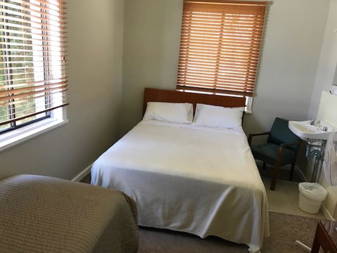 Lakes And Ocean Hotel Forster - VIC Tourism 21