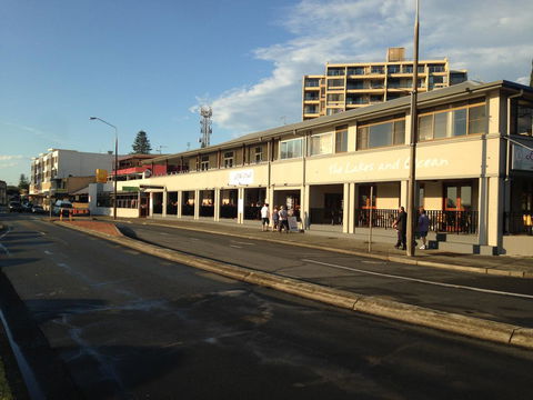 Lakes And Ocean Hotel Forster - VIC Tourism 27