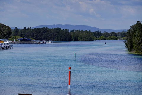 Lakes And Ocean Hotel Forster - VIC Tourism 11