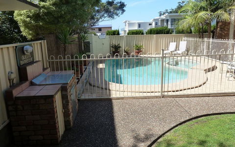 Mollymook Surfbeach Motel & Apartments - VIC Tourism 14
