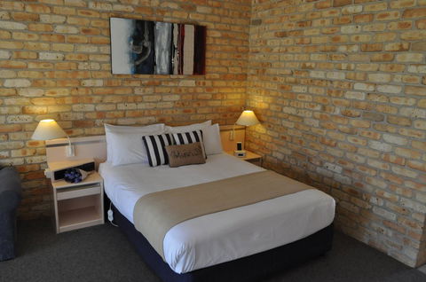 Mollymook Surfbeach Motel & Apartments - VIC Tourism 4