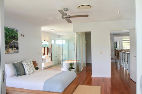 Casuarina Beachfront House - Hostie Properties - VIC Tourism 3